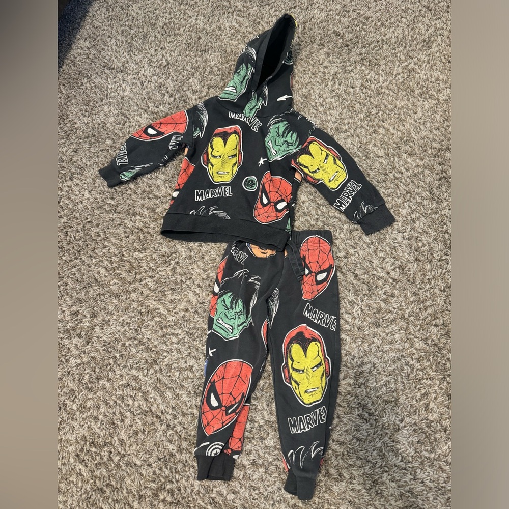 H&M PRINTED HOODIE AND JOGGERS